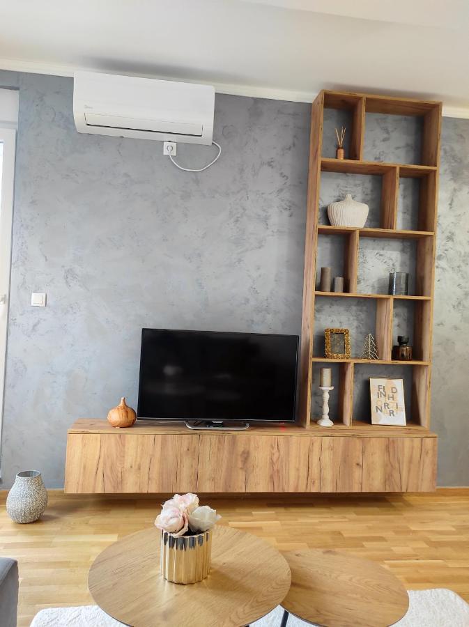 Apartman Milla Lux Novi Sad Bagian luar foto
